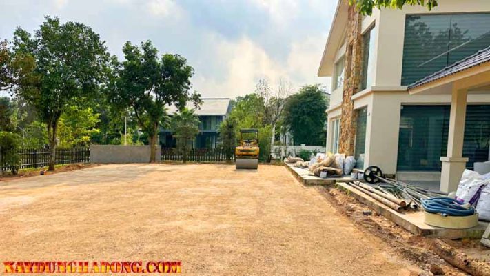 Triển khai thi công: Rải base, lu lèn, rải thảm asphalt