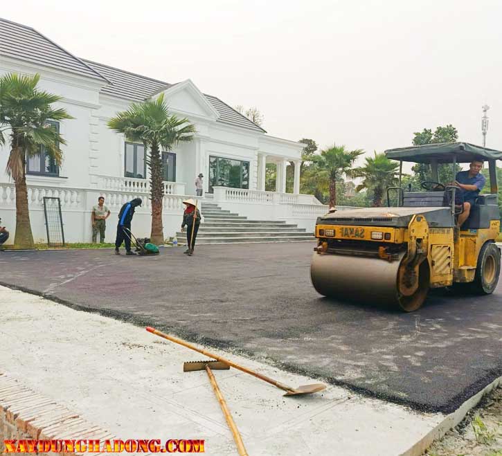 Xây dựng Hà Đông – Đơn vị thi công thảm Asphalt sân pickleball ngoài trời ở Hạ Bằng uy tín