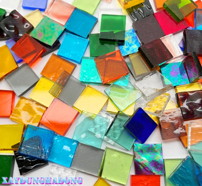 ưu điểm của gạch kính mosaic đó là dễ dàng để làm sạch