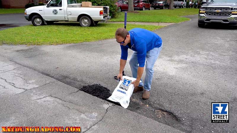 Tìm hiểu sản phẩm bê tông nhựa nguội EZ Street Asphalt (Hoa Kỳ) nhập khẩu từ usa