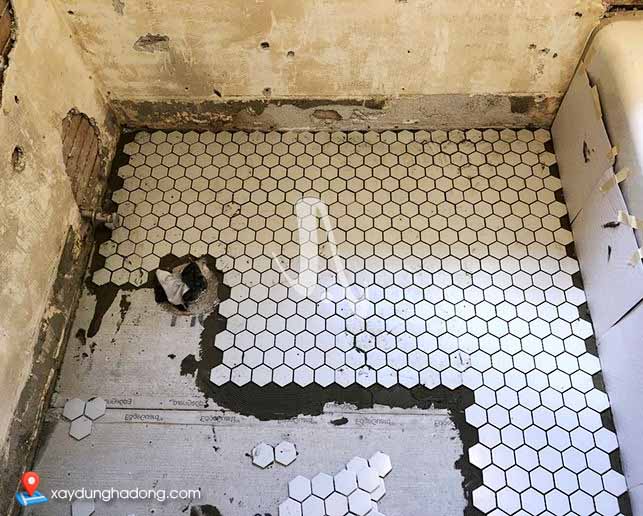 Quy trình thi công gạch kính Mosaic đúng kỹ thuật, đảm bảo bền đẹp ngay từ đầu