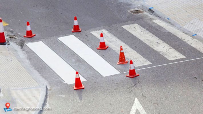 Thi công sơn dẻo nhiệt phản quang là gì?